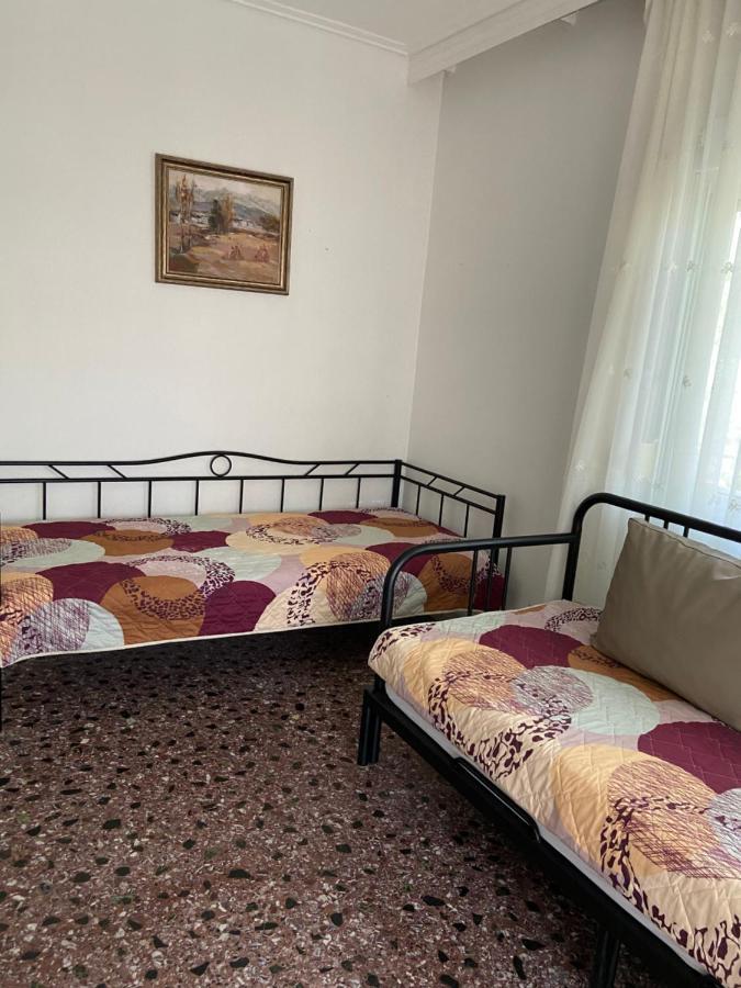 ניאה מודאניה Stefani Apartment With A Sea View Terrace! מראה חיצוני תמונה